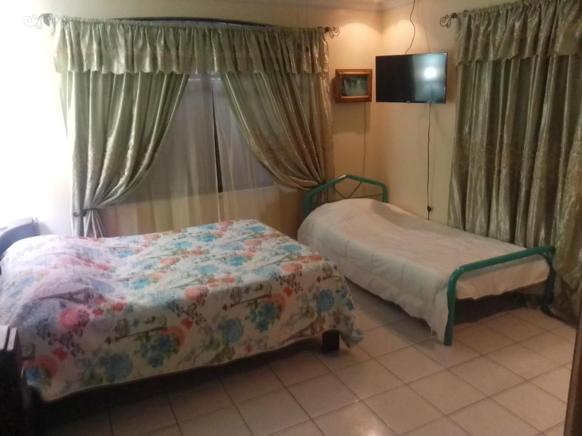 Alexander B&B Алахуэла Экстерьер фото